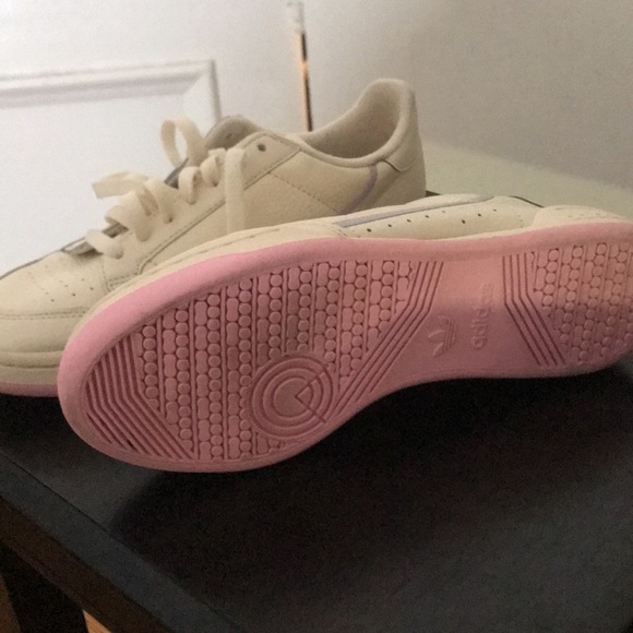 adidas retro sneaker 9.5 42 - Picture 2 of 4